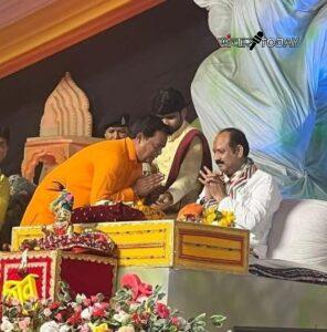 Pandit Pradeep Mishra, Devlal Thakur